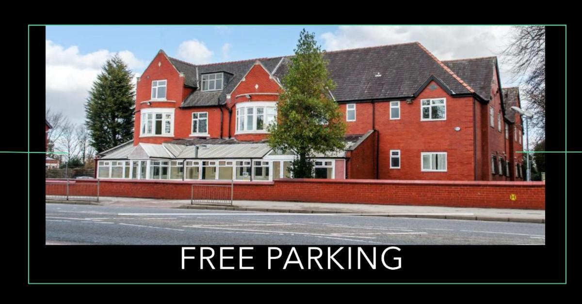 Trivelles Mayfair,Stockport Exterior foto
